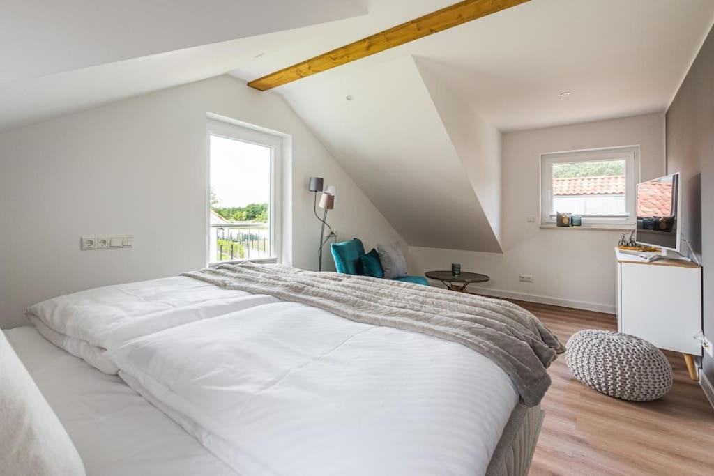 5 Sterne-Ferienhaus Eisvogel Am See Mit Sauna Und Kamin 克拉科夫西 外观 照片