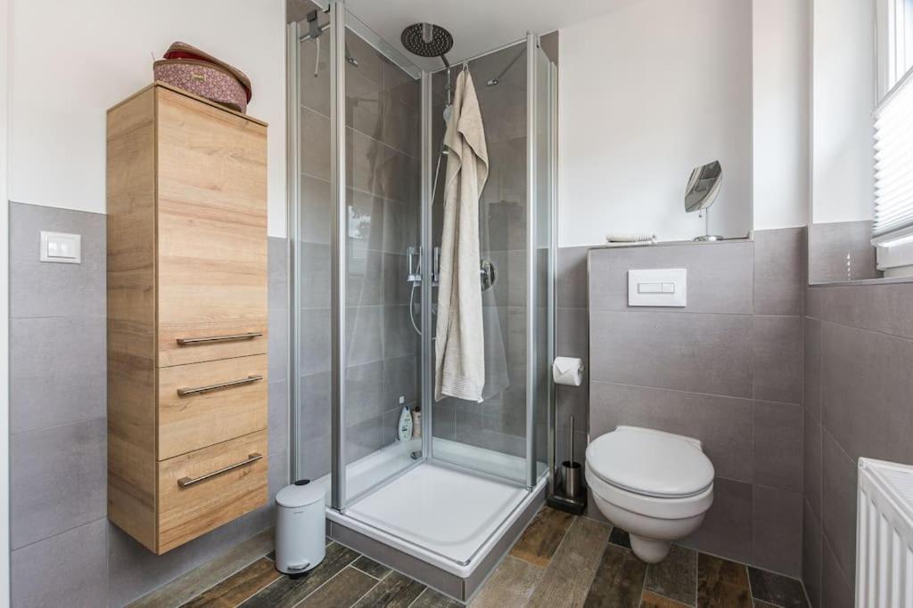 5 Sterne-Ferienhaus Eisvogel Am See Mit Sauna Und Kamin 克拉科夫西 外观 照片