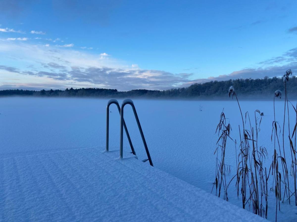 5 Sterne-Ferienhaus Eisvogel Am See Mit Sauna Und Kamin 克拉科夫西 外观 照片