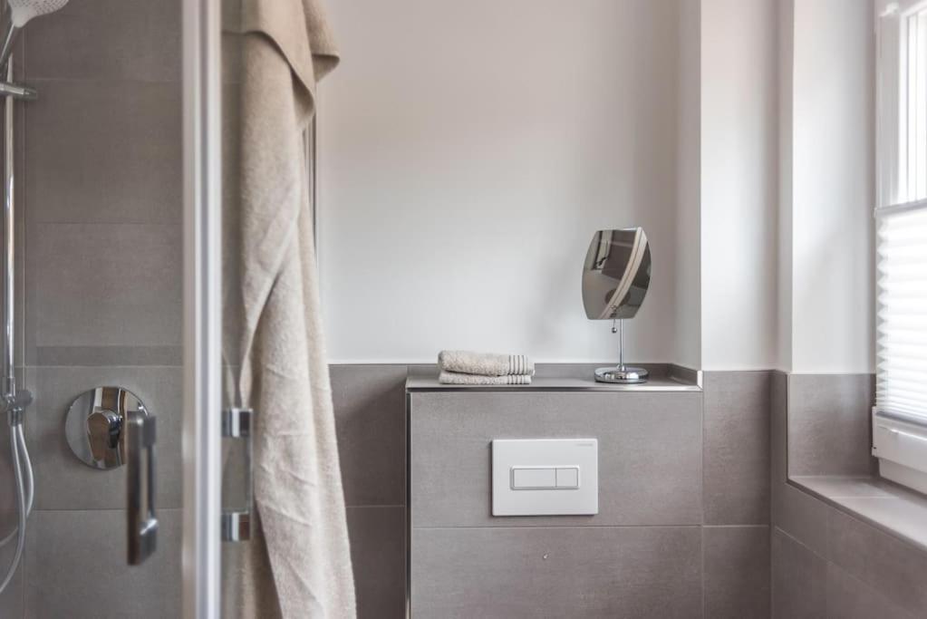 5 Sterne-Ferienhaus Eisvogel Am See Mit Sauna Und Kamin 克拉科夫西 外观 照片
